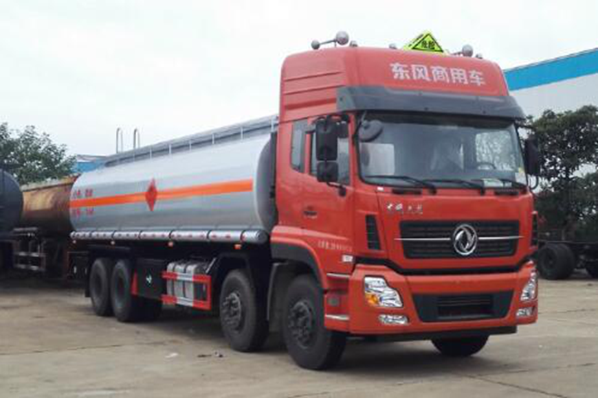 DLQ5310GYYD5L型鋁合金運油車