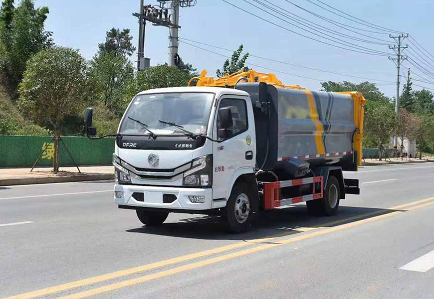 東風多利卡壓縮垃圾車左側展示圖