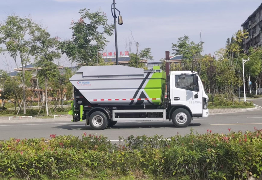 東風小多利卡後(hòu)裝無洩漏垃圾車