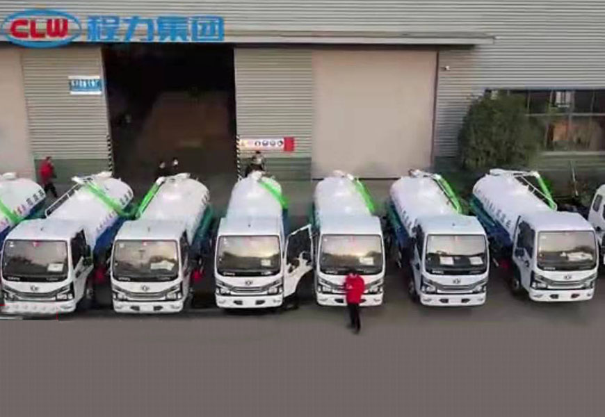 程力專汽吸糞車批量訂單首批發(fā)車